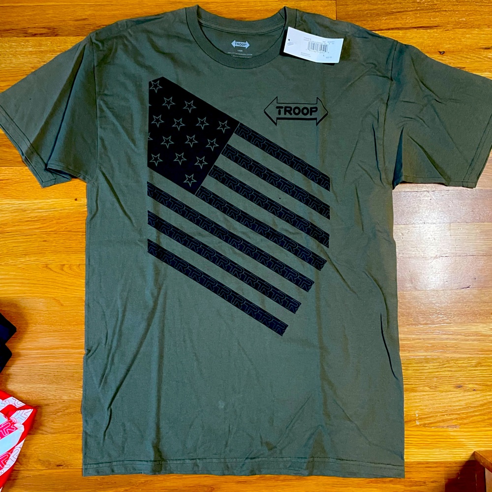 Troop Stars and Stripes tee | green